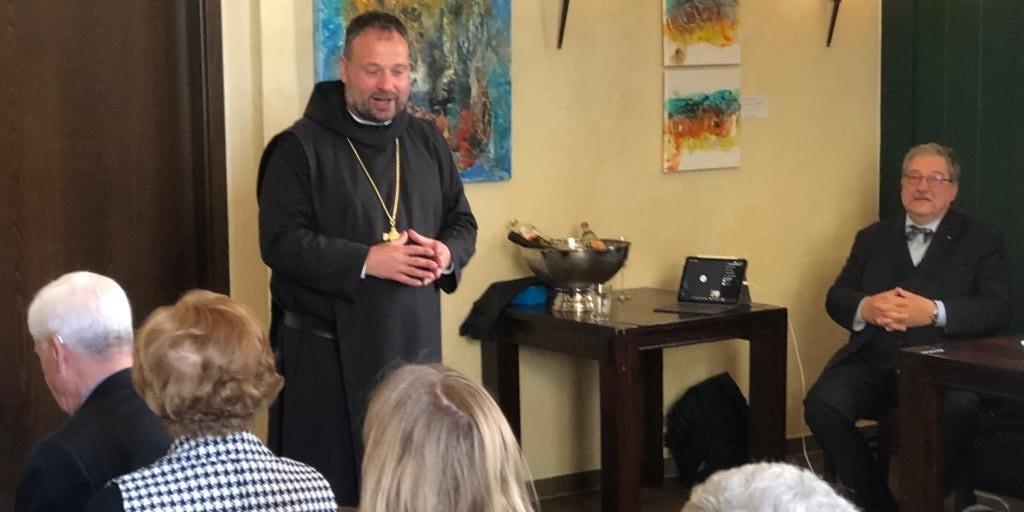 Der gewählte Abt der Dormitio-Abtei Jerusalem, Dr. Nikodemus Schnabel, referiert über die aktuelle Lage im Heiligen Land (c) privat Der gewählte Abt der Dormitio-Abtei Jerusalem, Dr. Nikodemus Schnabel, referiert über die aktuelle Lage im Heiligen Land