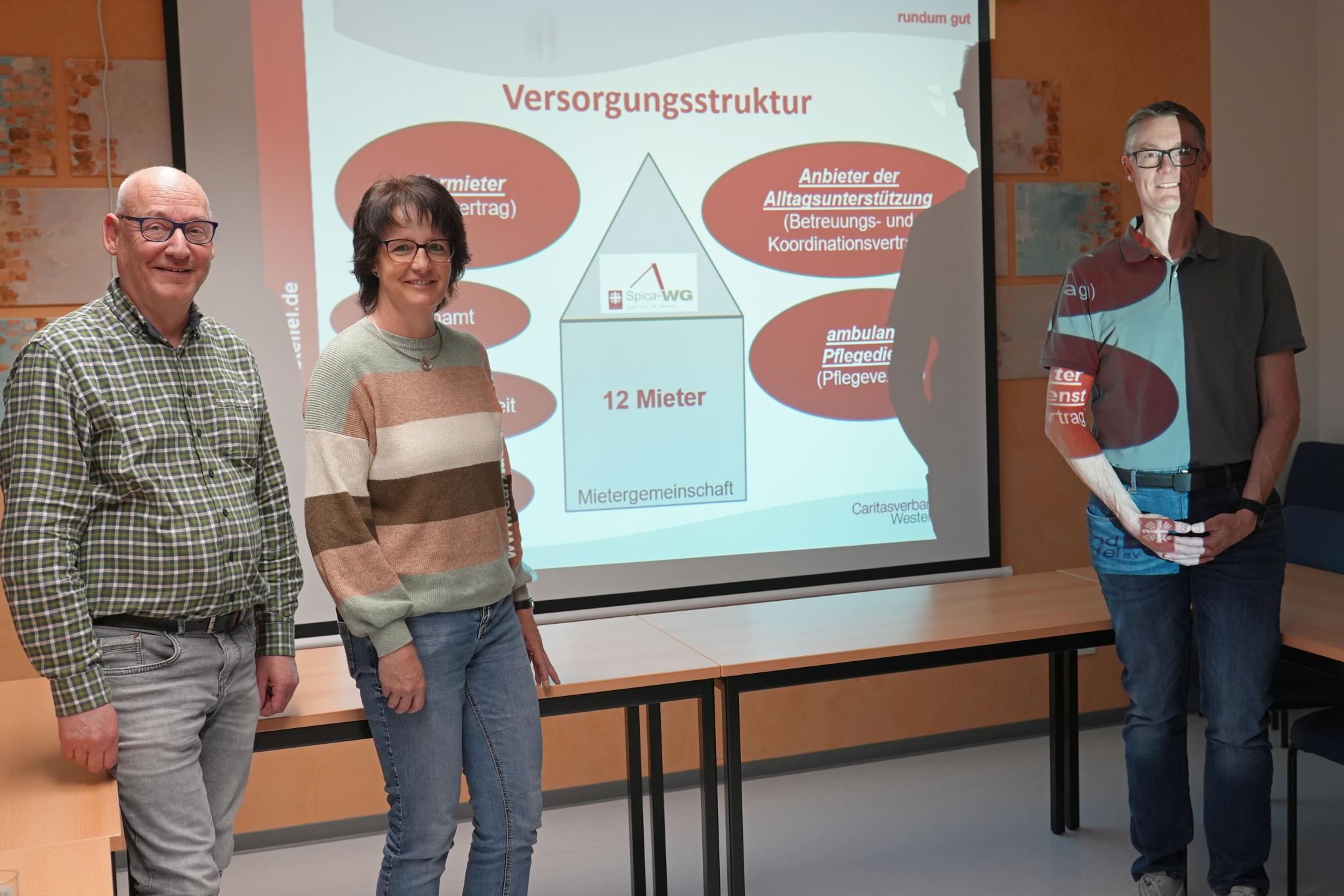 Andreas Flämig, Koordinator Soziale Räume des Caritasverbands Westeifel, Heike Moos vom Caritashaus der Begegnung und Referent Christoph Biegel, Leiter der ambulant betreuten Wohngemeinschaften (von links).