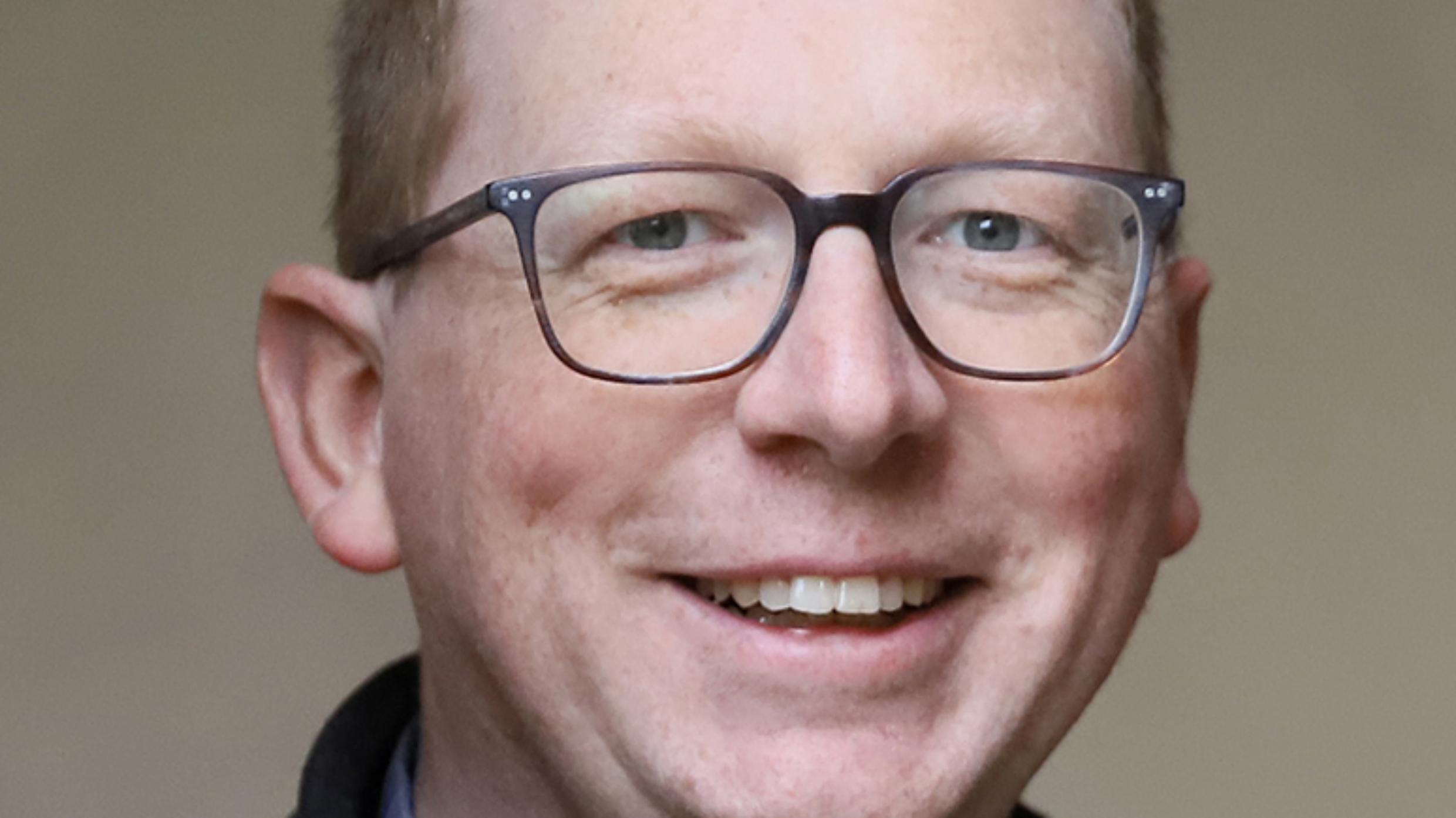 Portraitbild von Florian Dienhart