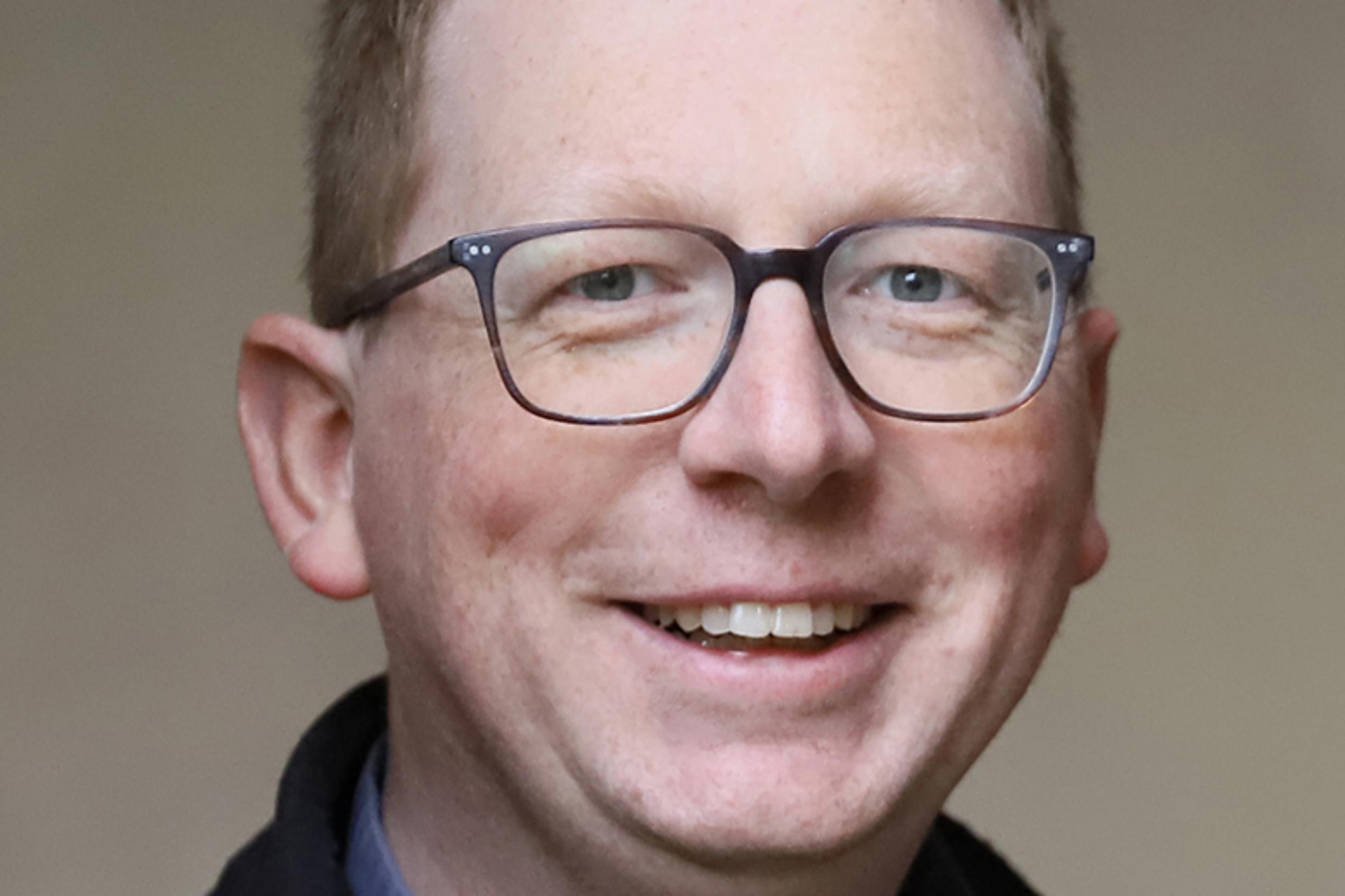 Portraitbild von Florian Dienhart