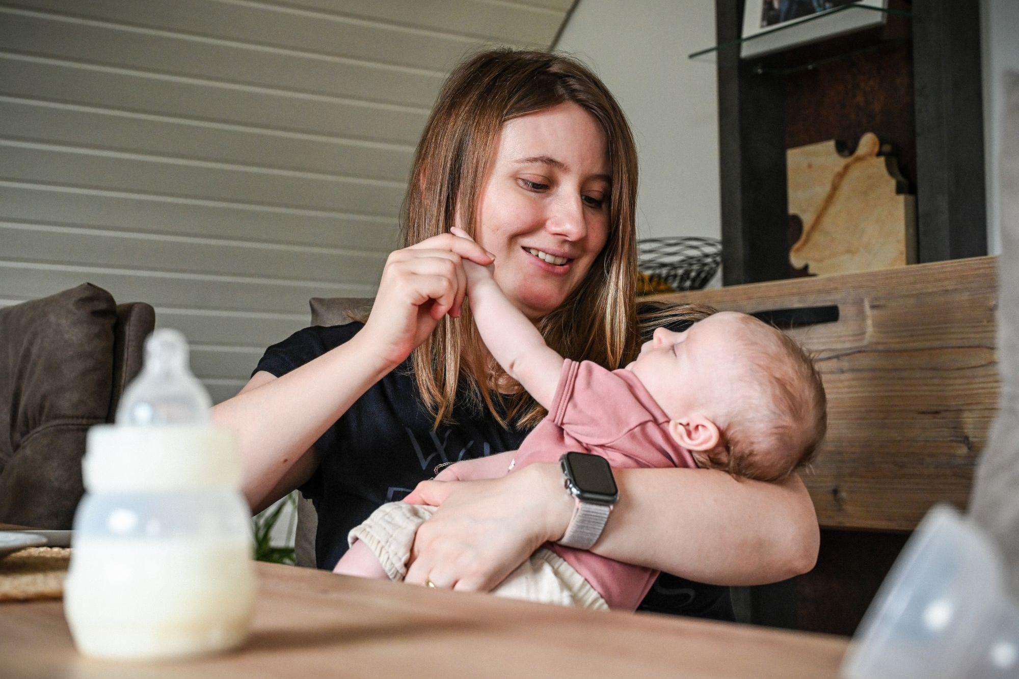 Auch heute noch ist die Erziehung von Kindern eine in der Hauptsache von Frauen ausgeübte, nicht bezahlte Care-Aufgabe.