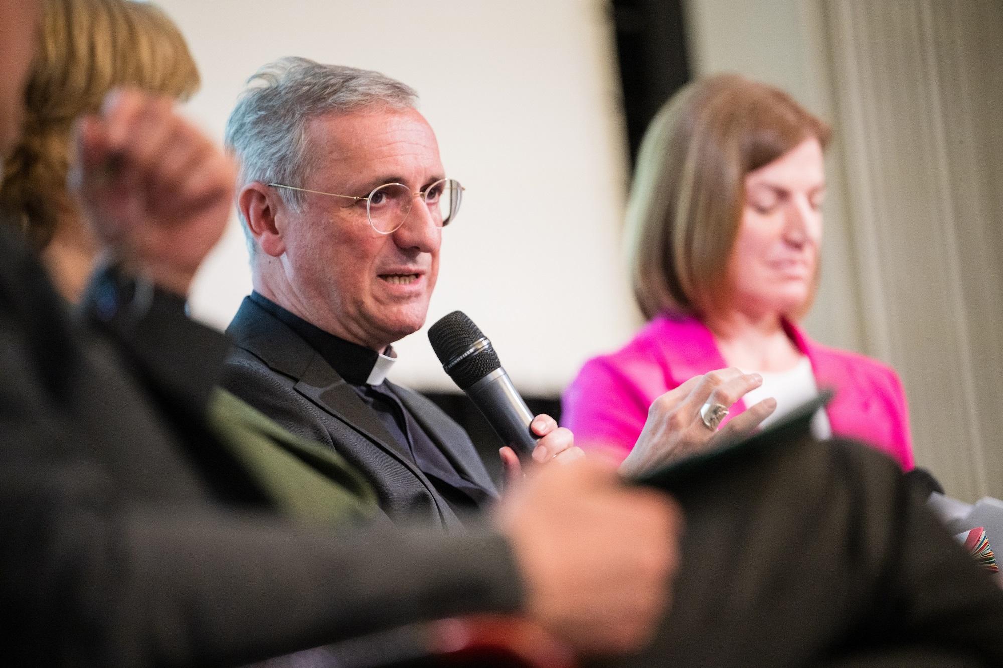 Erzbischof Dr. Stefan Heße ist Sonderbauftragter für Flüchtlingsfragen der Deutschen Bischofskonferenz.