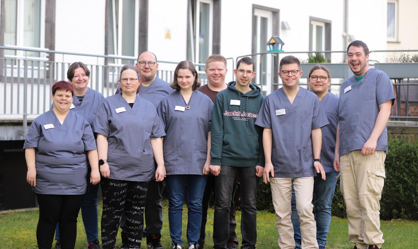 Sie arbeiten seit Jahresbeginn im Altenzentrum St. Johannes in Mayen und unterstützen die Bewohner und das Personal