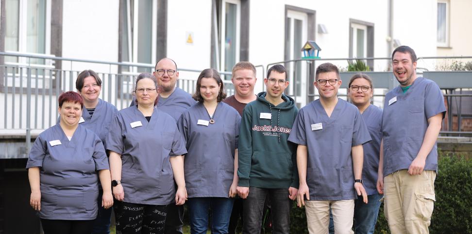 Sie arbeiten seit Jahresbeginn im Altenzentrum St. Johannes in Mayen und unterstützen die Bewohner und das Personal