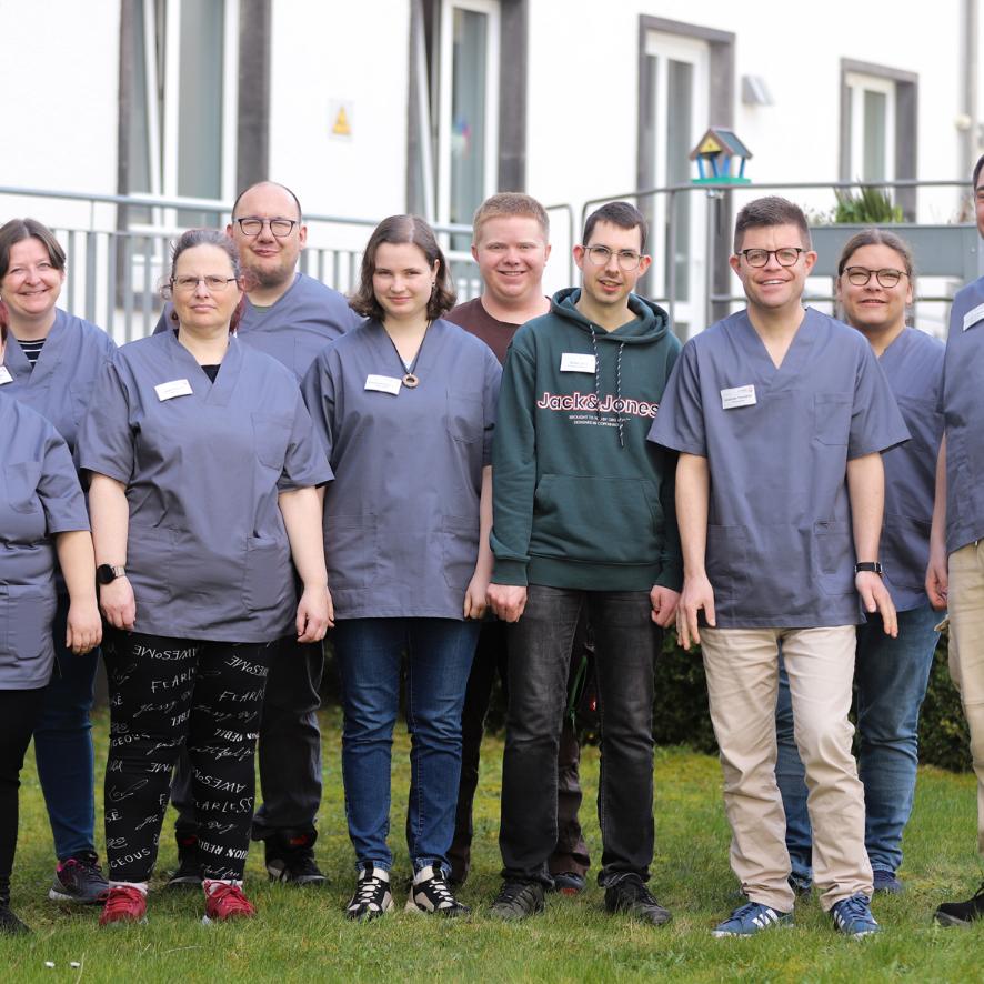 Sie arbeiten seit Jahresbeginn im Altenzentrum St. Johannes in Mayen und unterstützen die Bewohner und das Personal