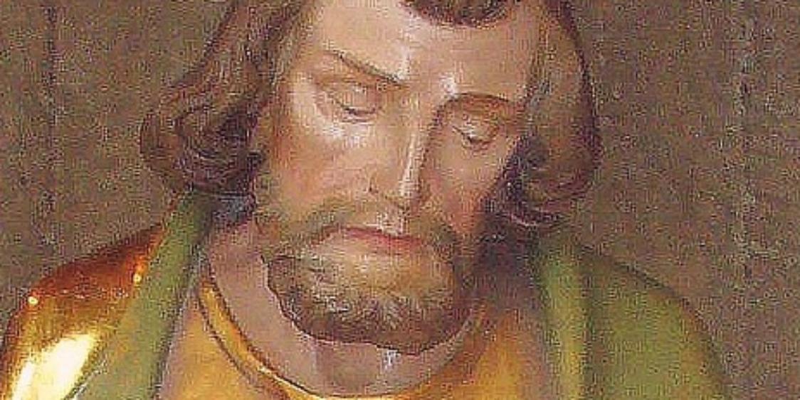In Merzig wird eine Statue des heiligen Josef verehrt, die den Patron der Arbeiter mit dem Jesuskind sowie  einem Modell der alten Josefskirche darstellt.