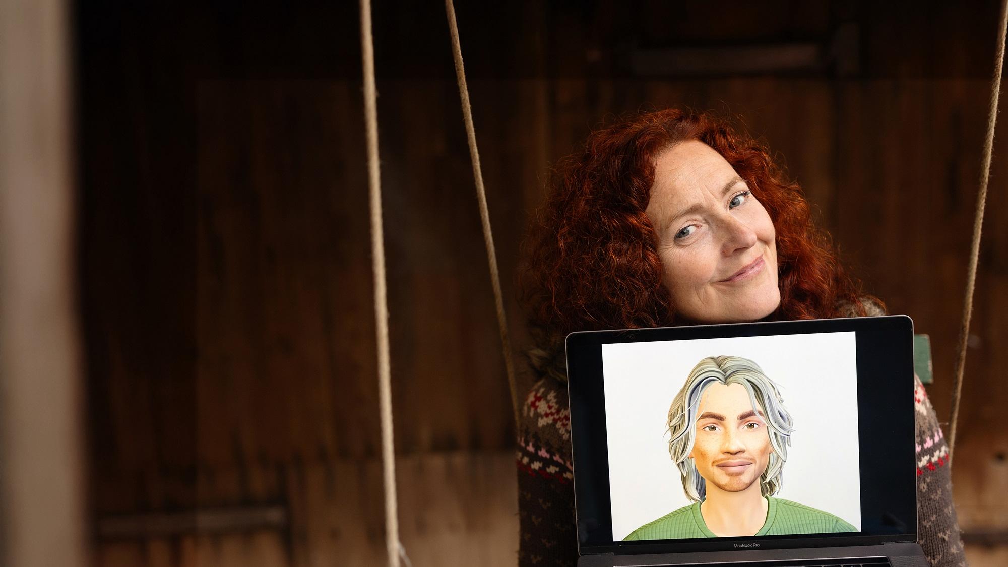 Eine Frau präsentiert ein Notebook mit ihrem KI-Freund.