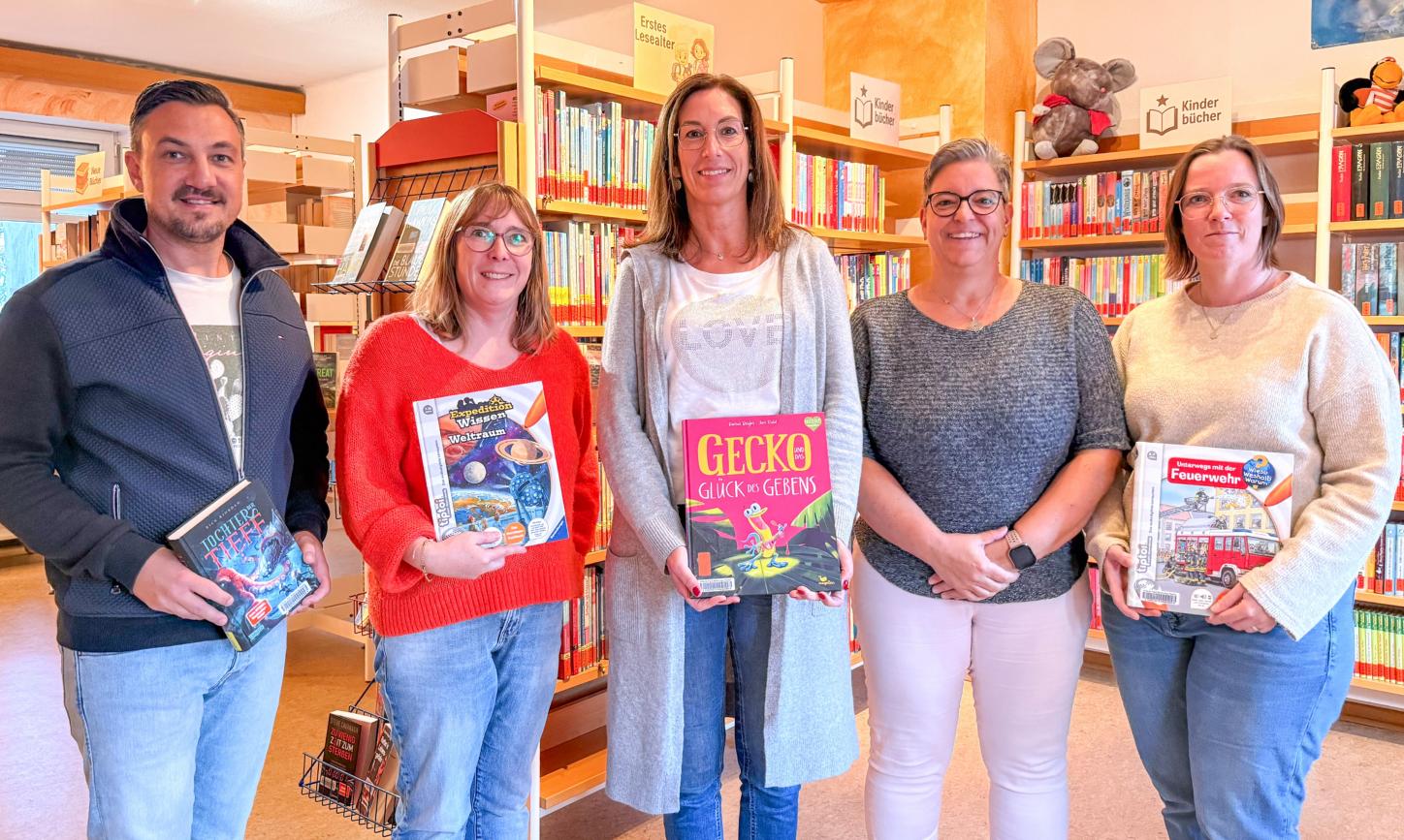 Sie schauen hoffnungsvoll in die Zukunft: Simon Schabo, Nicole Schneider-Weber, Bettina Meier, Petra Mattes und Sabrina Pelzer.
