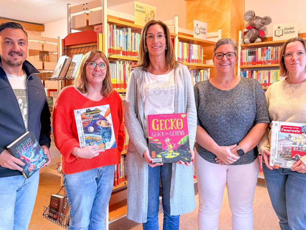 Sie schauen hoffnungsvoll in die Zukunft: Simon Schabo, Nicole Schneider-Weber, Bettina Meier, Petra Mattes und Sabrina Pelzer.