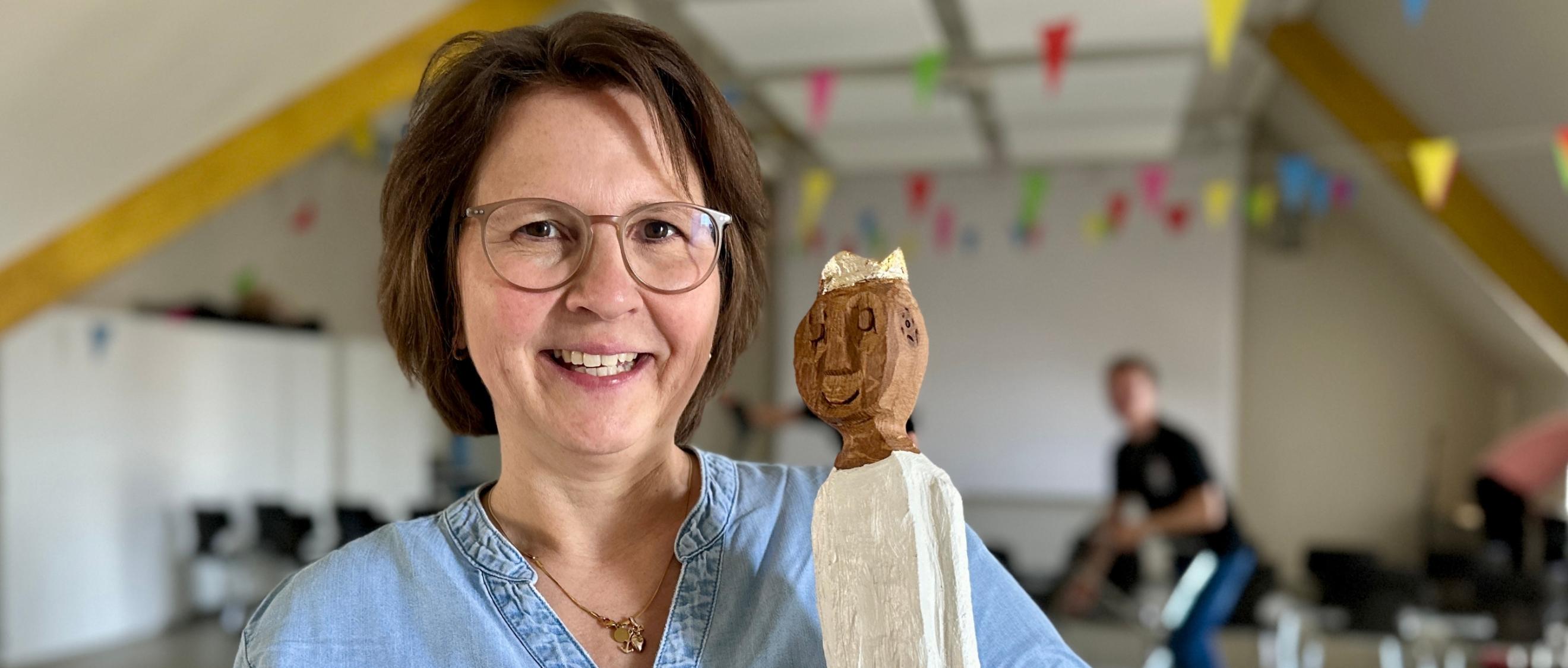 Susanne Wagner mit dem „Pilger der Hoffnung“.