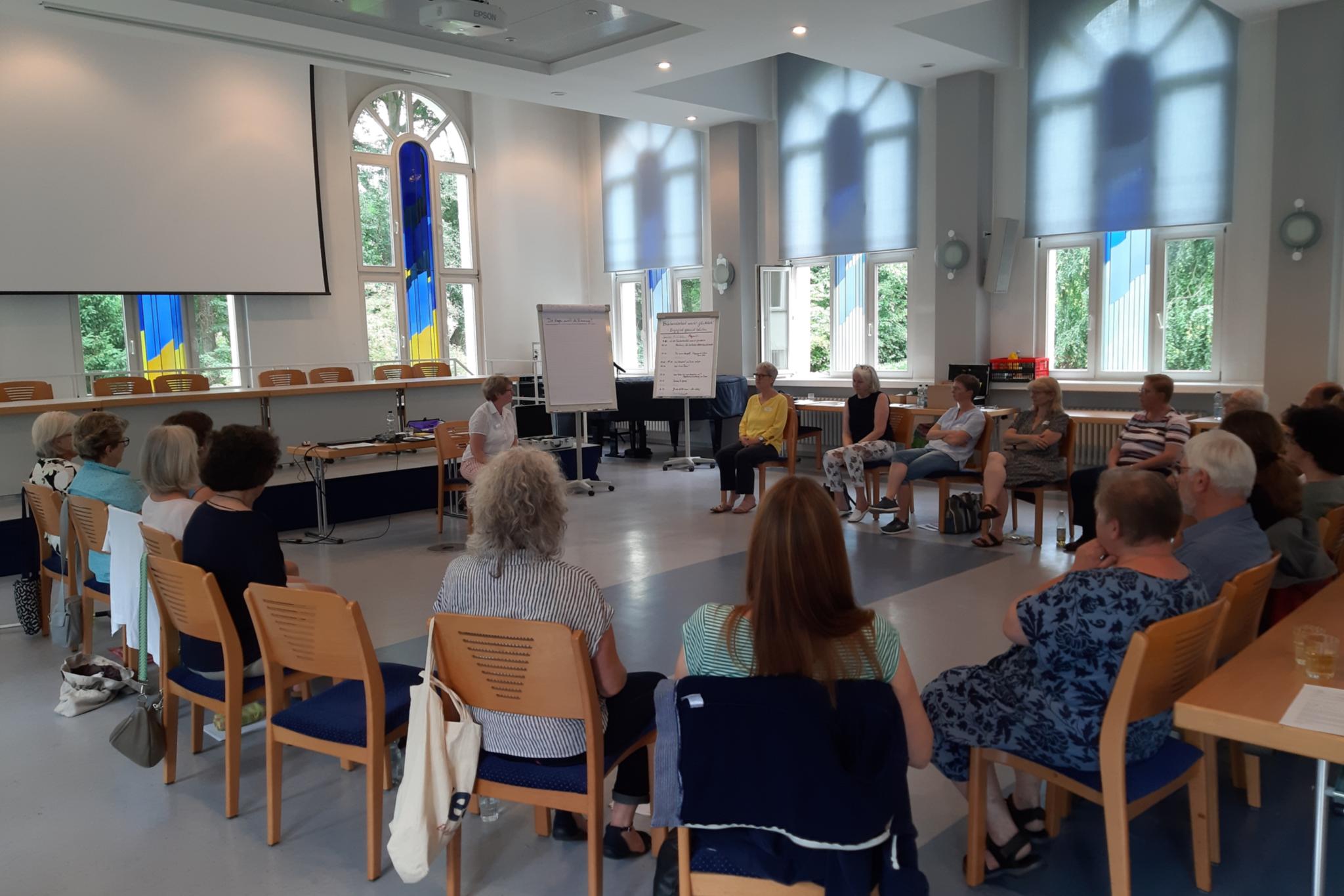 19 Ehrenamtliche haben sich mit der Bedeutung und den Rahmenbedingungen ihrer Arbeit beschäftigt.
