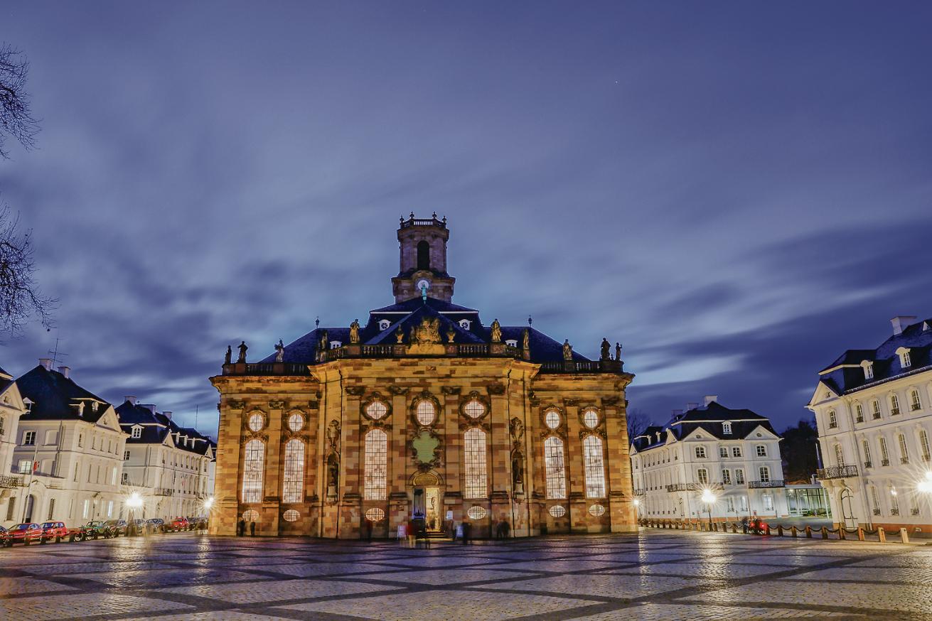 Außenansicht der Ludwigskirche