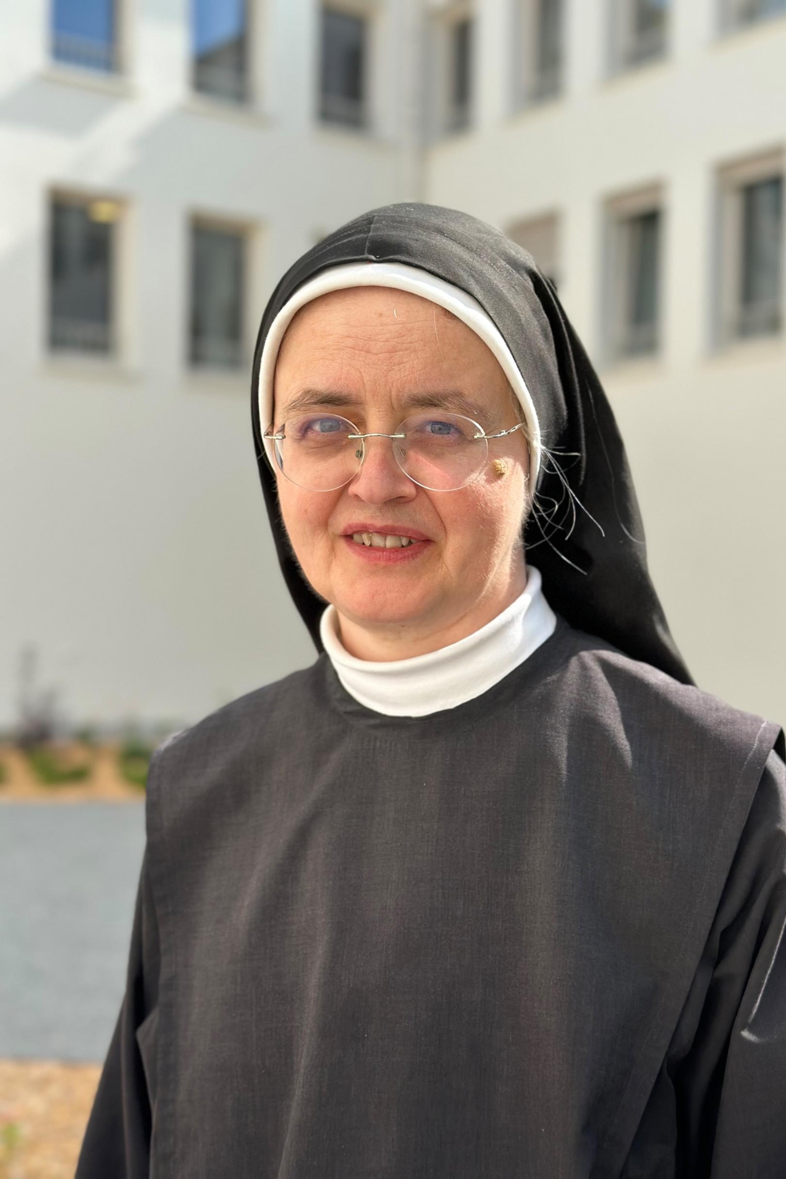 Portraitbild von Schwester Mirijam Schaeidt