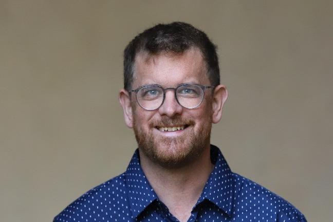 Portraitbild von Oliver SerwaS