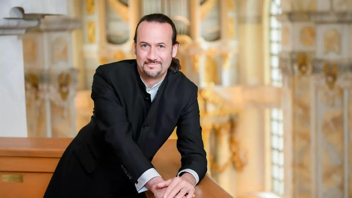 Portraitbild von Organist Matthias Grünert