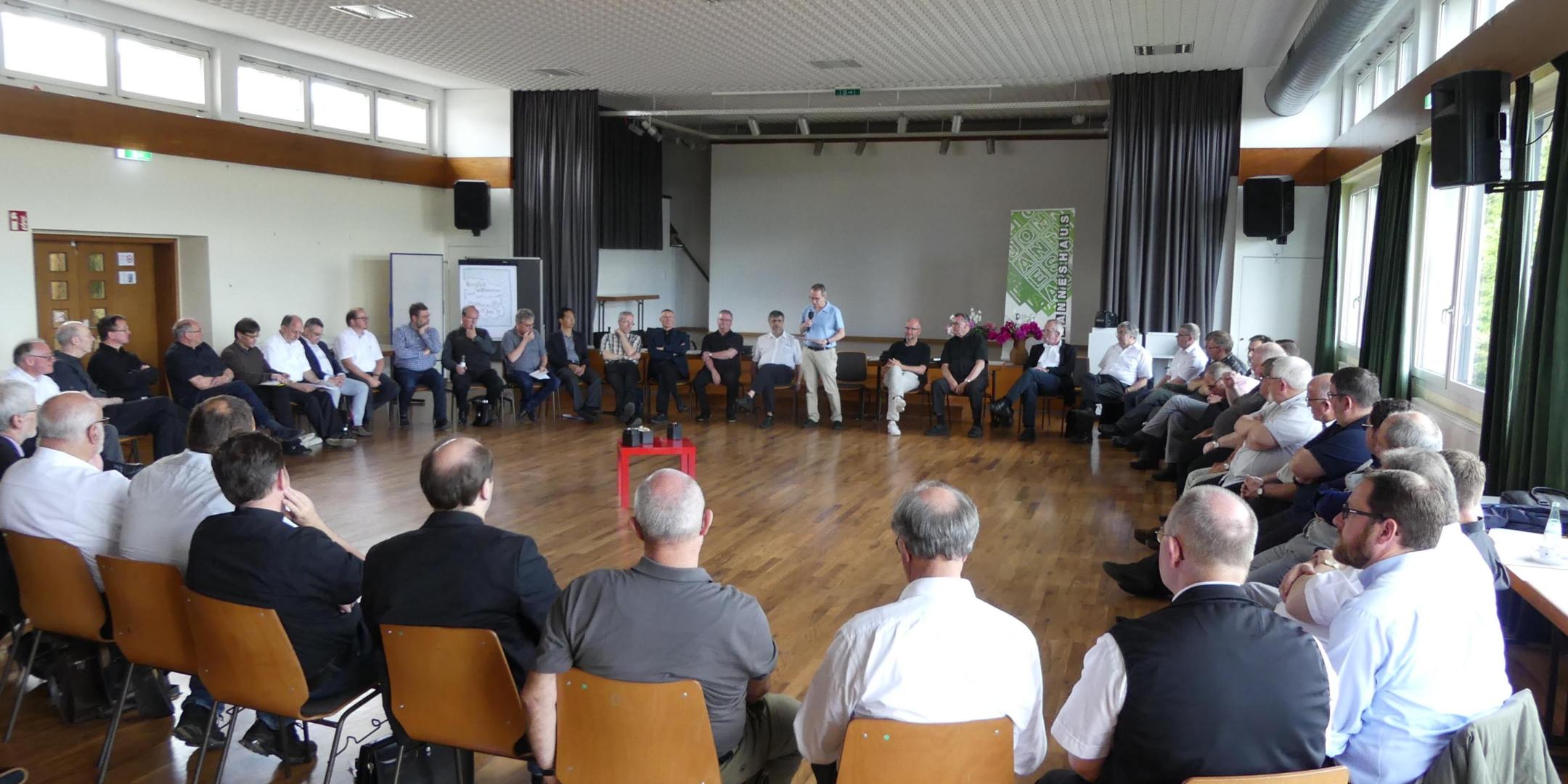 Mitglieder der „Plattform P“ bei einem Treffen im Juni 2019. (c) Plattform P Mitglieder der „Plattform P“ bei einem Treffen im Juni 2019.