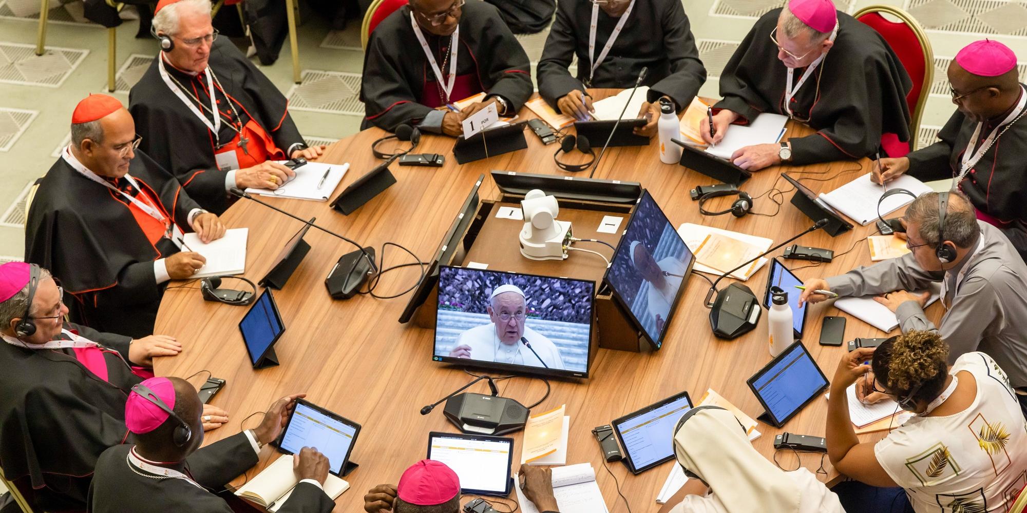 Die Runden Tische wurden bei den Beratungen zum Sinnbild der neuen Debattenkultur in der Kirche.