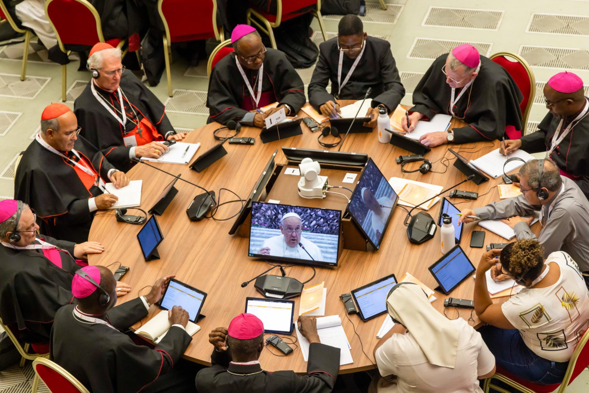 Die Runden Tische wurden bei den Beratungen zum Sinnbild der neuen Debattenkultur in der Kirche.