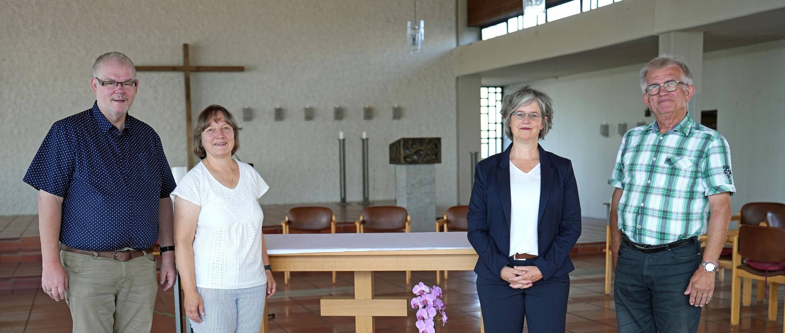 Mitglieder des Lokalen Teams St. Michael Feldkirchen, die ihre Kirche umgestalten: Pfarrer Christian Scheinost, Gemeindereferentin Petra Frey, Birgit Mock und Dr. Wolfgang Stollhof (von links).