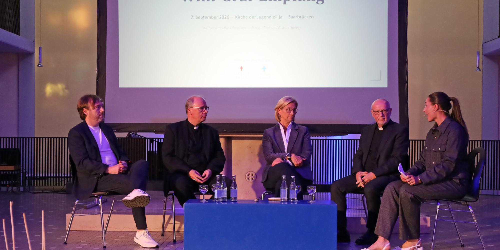 Jörn Didas, Dr. Stephan Ackermann, Anke Rehlinger und Markus Magin diskutierten unter der Moderation von Louisa Schlang (von links).