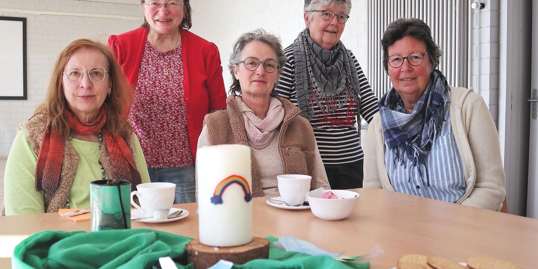 Das Leitungsteam des Hargesheimer Sprachcafés (von links): Marita  Raude-Gockel, Irmgard Daum, Astrid Pflügl, Monika Feidner und  Beate Freimuth.
