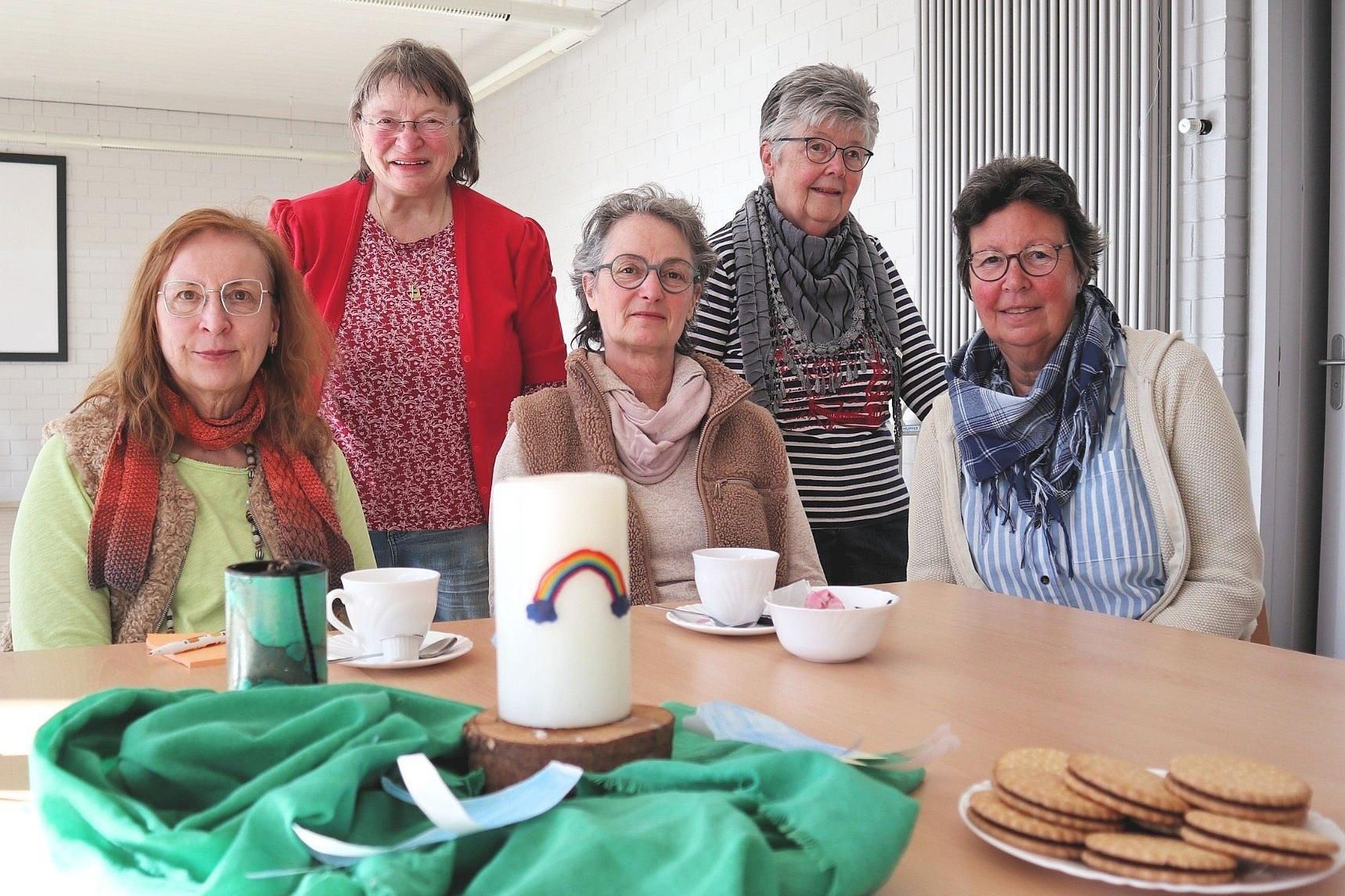 Das Leitungsteam des Hargesheimer Sprachcafés (von links): Marita  Raude-Gockel, Irmgard Daum, Astrid Pflügl, Monika Feidner und  Beate Freimuth.