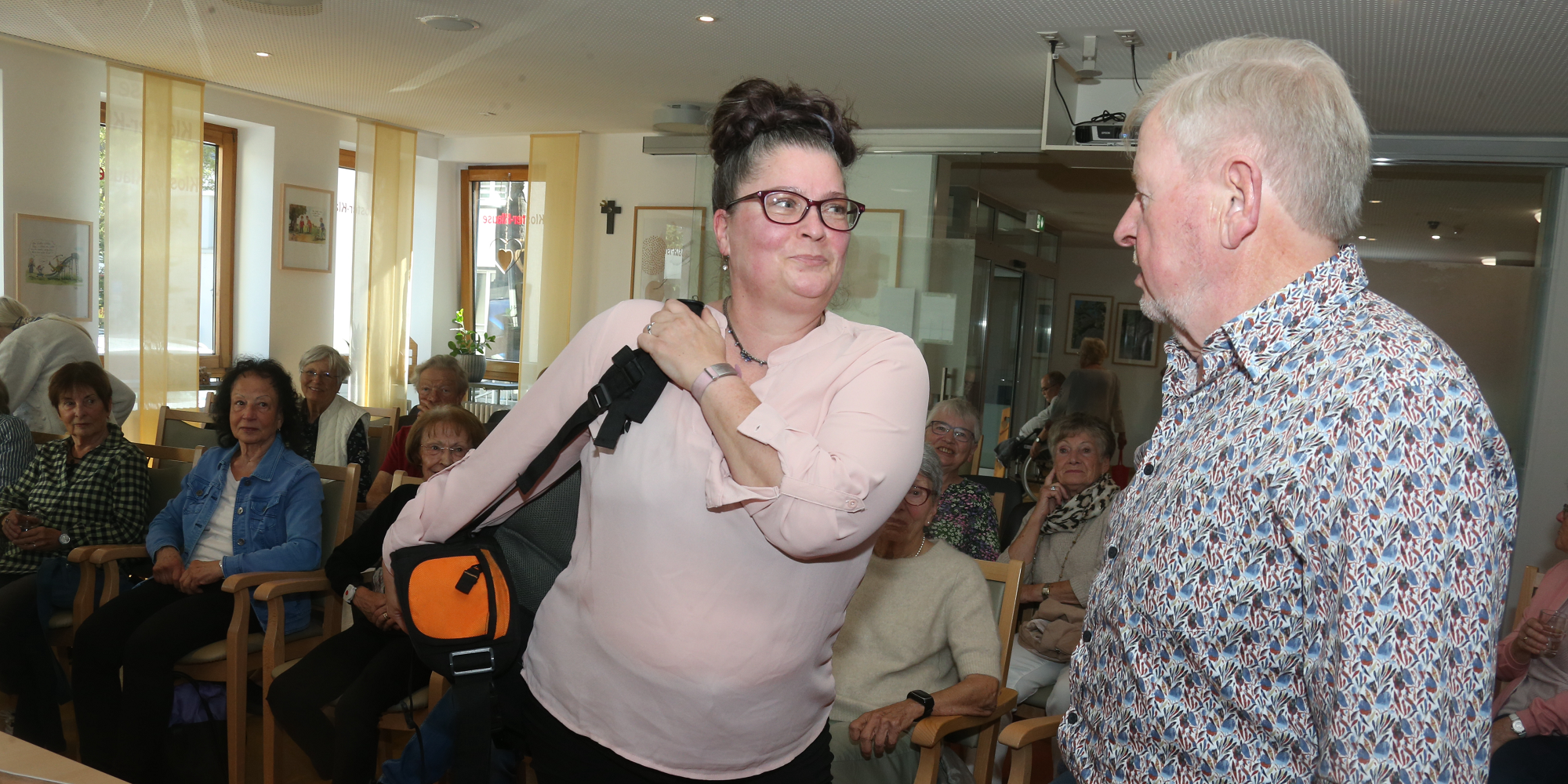 Ivone Busch bei ihrer Lesung im Caritashaus-Klösterchen in Mayen. (c) Elvira Bell Ivone Busch bei ihrer Lesung im Caritashaus-Klösterchen in Mayen.