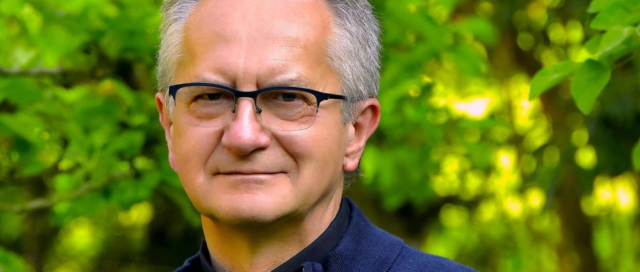 Portraitbild von Andreas Pohl, dem Rektor der Wallfahrtskirche Maria Martental.