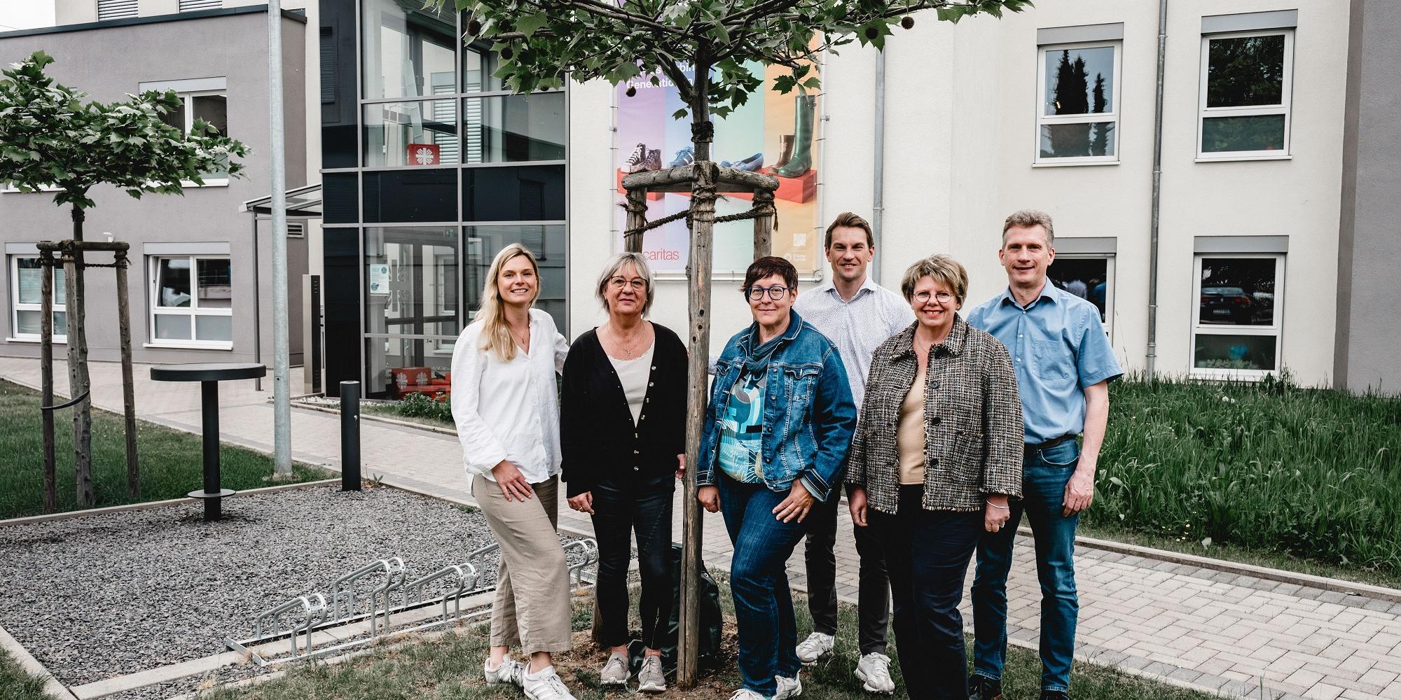Jessica Blum, Birgit Steffes, Karin Jacobs, Maurice Uhl, Assessorin jur. Katja Illner und Erik Leiner (von links) sind die Mitglieder der Expertenteams.