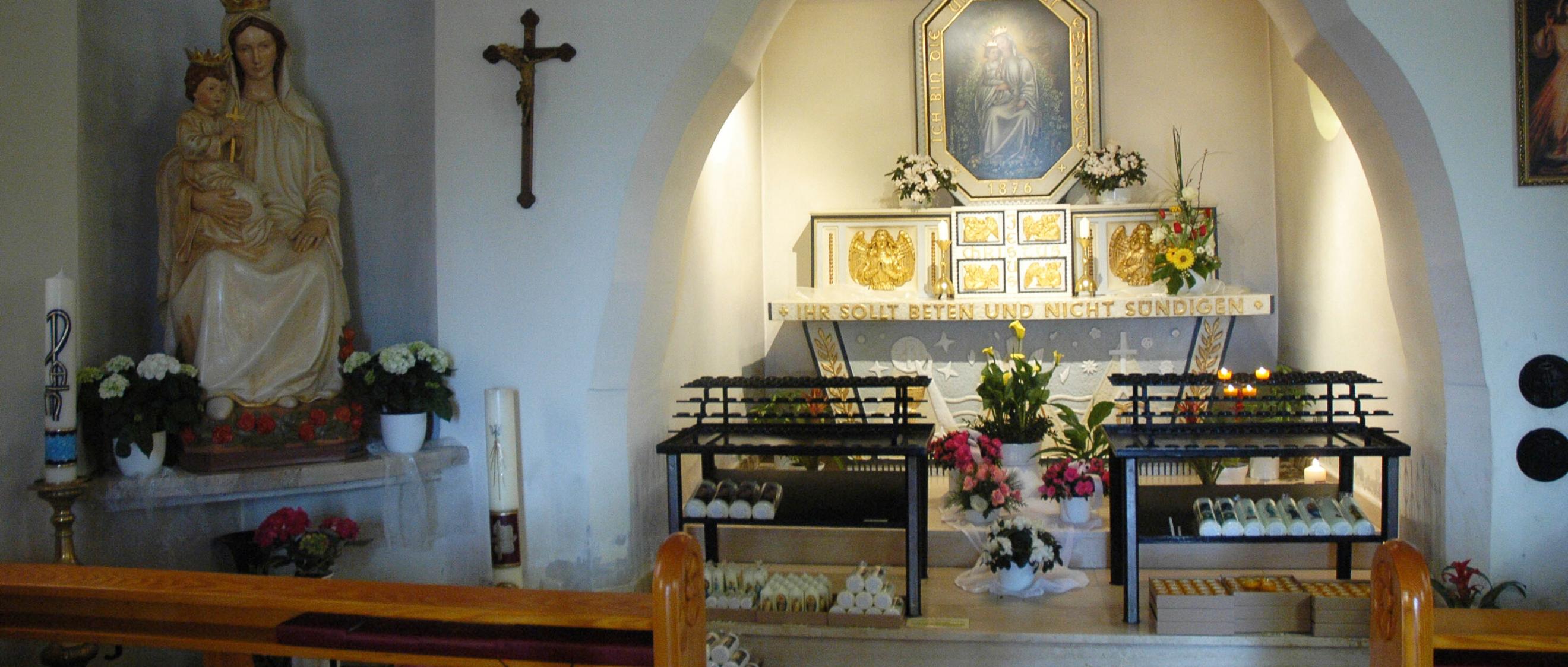Innenansicht der  Marienkapelle im Härtelwald in Marpingen im Jahr 2013.