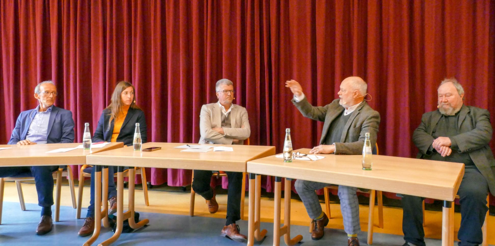 Nicht alle waren immer einer Meinung: Konrad Berg, Janine Fischer, Herbert Fandel, Marcel Hürtgen und Klaus Bender (von links).