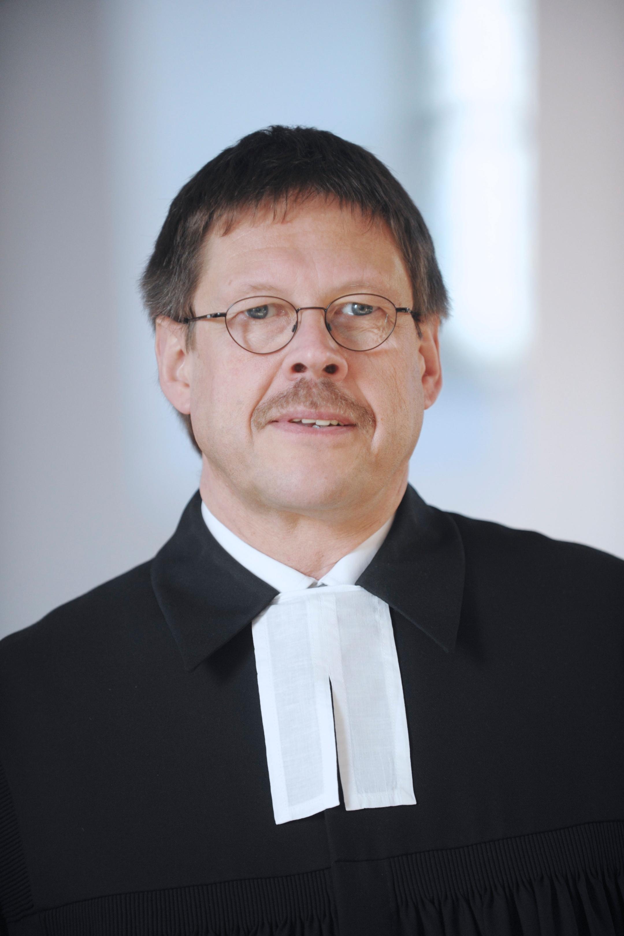 Christoph Pistorius ist Vizepräses i. R. der Evangelischen Kirche im Rheinland.