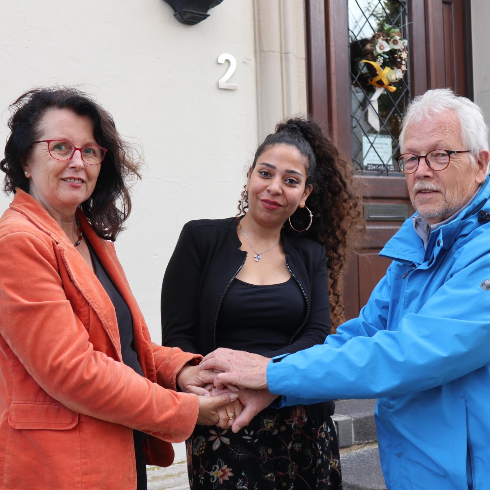 Pastoralreferentin Anna Werle, Sara B. und Johannes Krisinger.