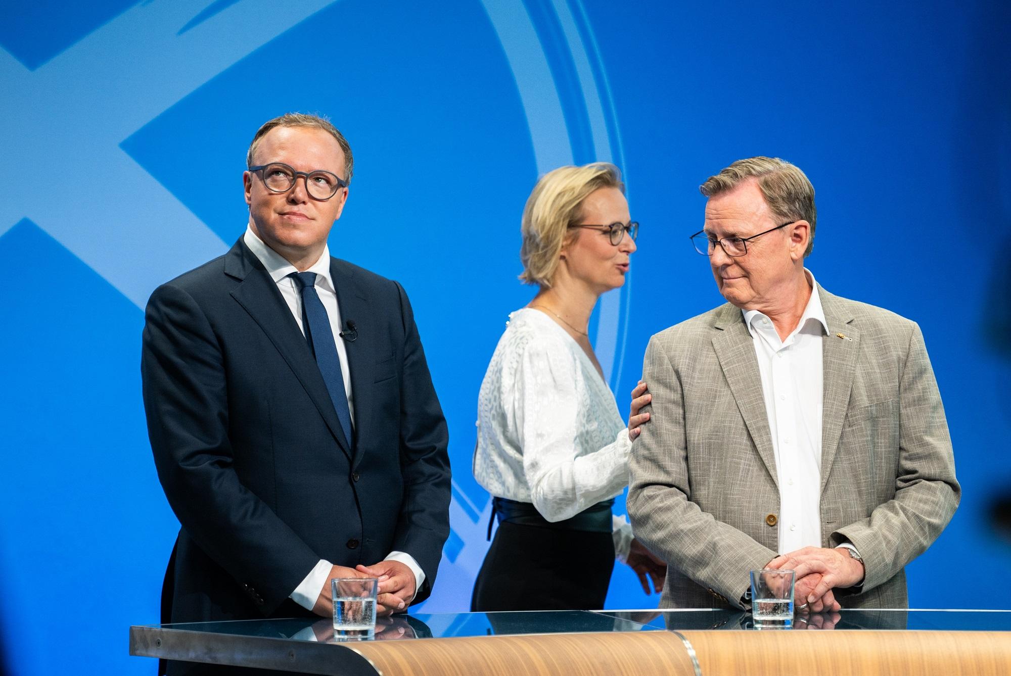 Im Thüringer Landtag beim ZDF sind Ministerpräsident Bodo Ramelow (Die Linke), Katja Wolf (BSW) und Mario Voigt (CDU/von rechts).