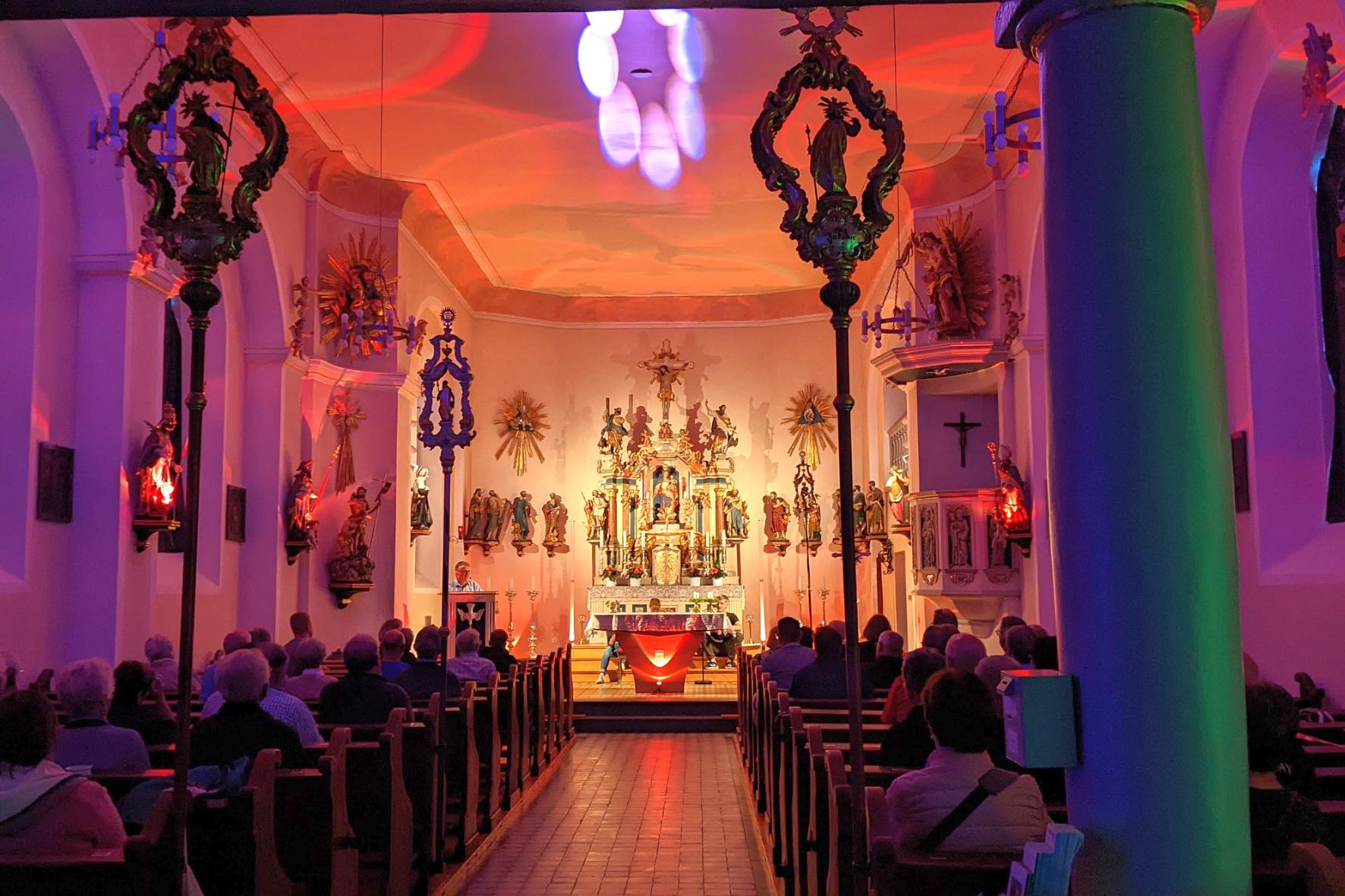 Beim Jubiläumsgottesdienst in der Dörther Kirche St. Philippus und Jakobus herrschte eine stimmungsvolle Atmosphäre.